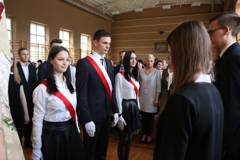 Pożegnanie Maturzystów w Pajęcznie [ZDJĘCIA]