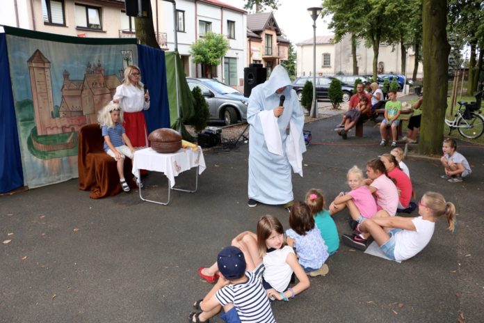 wakacje pajeczno przedstawienie 4