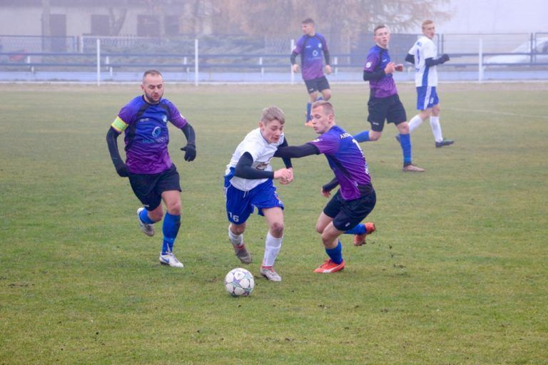 Zawisza wygrywa ostatni mecz sezonu