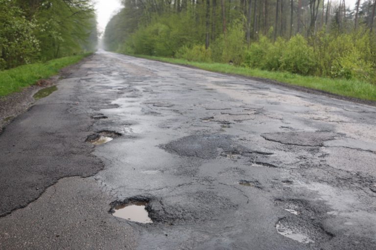 W końcu wyremontują tragiczny odcinek drogi powiatowej