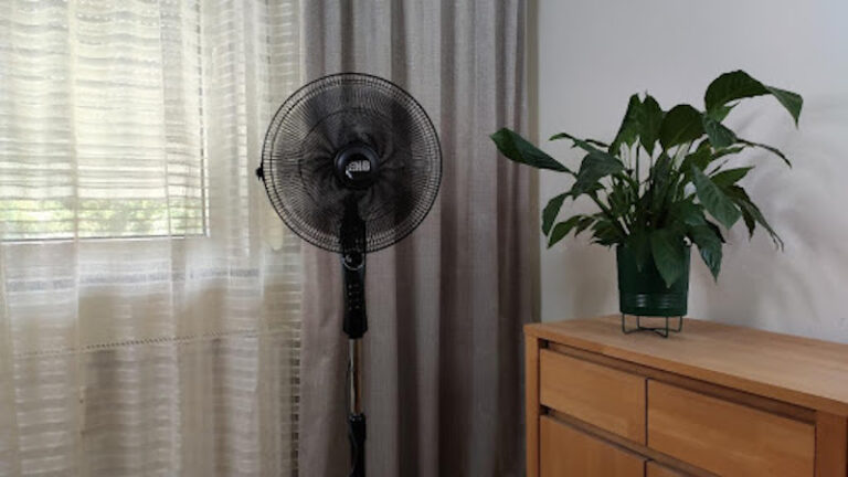 Wiatraki domowe – czy warto kupić? Co musisz wiedzieć przed zakupem?