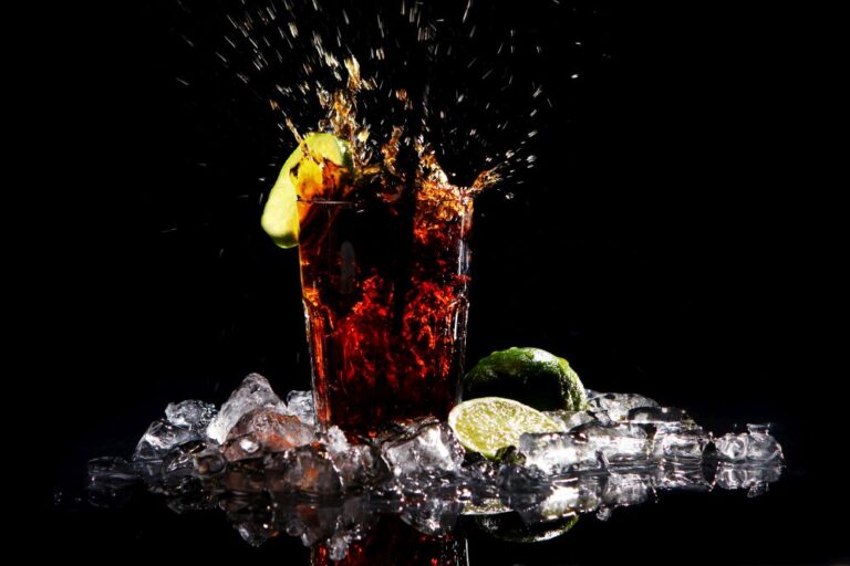 Koktajle, które możesz przygotować na weekend majowy!