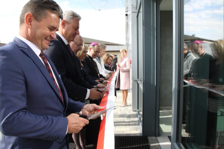 Uroczyste otwarcie nowego budynku Urzędu Gminy w Rząśni