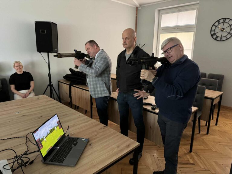 Strzelnice laserowe trafią do szkół w gminie Działoszyn