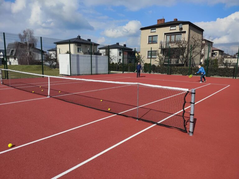 Kort na Osiedlu Źródelna po modernizacji gotowy do gry